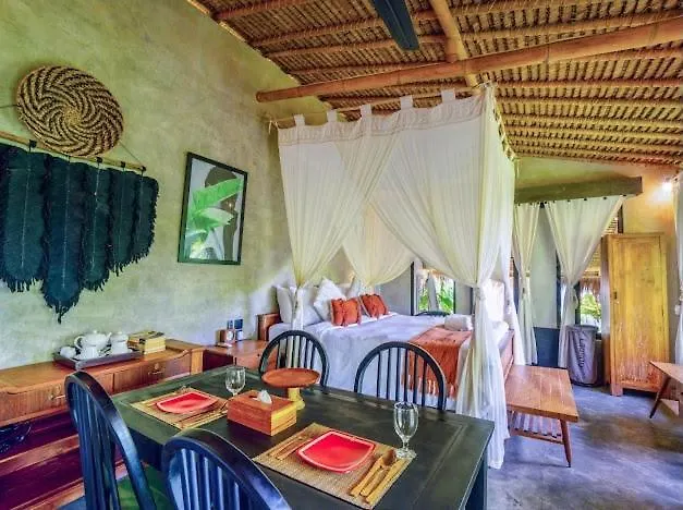 The Local Entikentikan Lodge *
