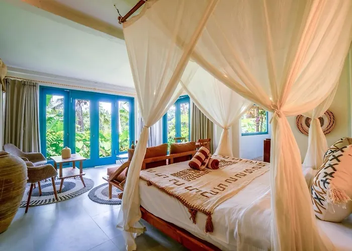 Lodge The Local Entikentikan *
