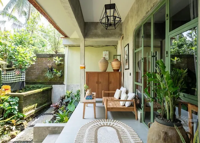 The Local Entikentikan Lodge *