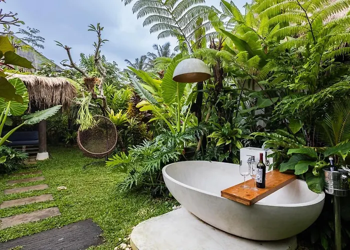 The Local Entikentikan Lodge Bangli